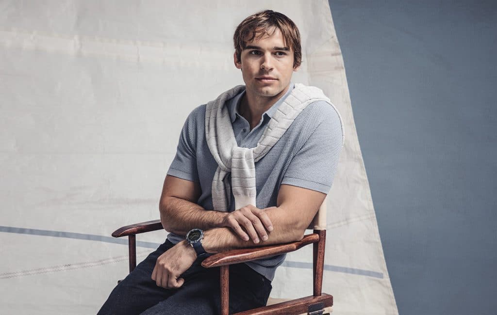 Mann med Garmin Marq-klokke