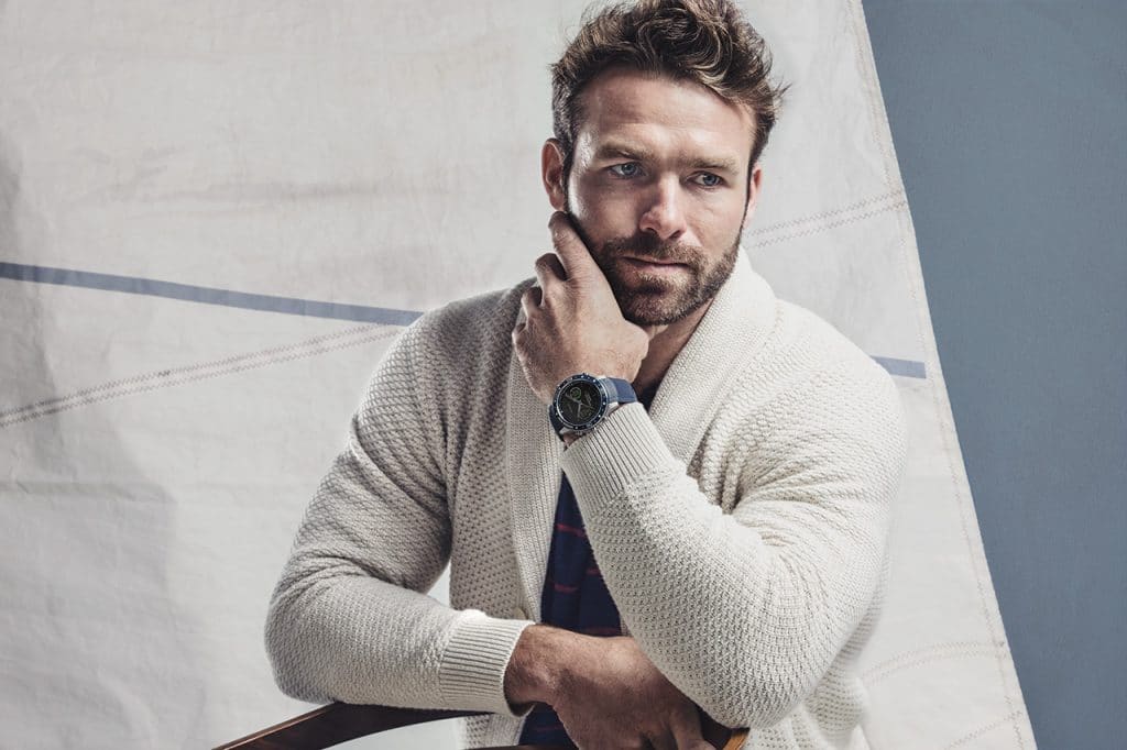 Mann med Garmin Marq-klokke